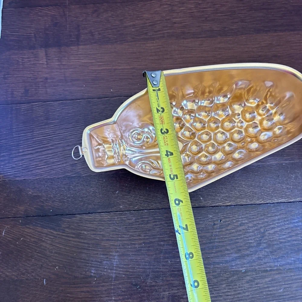 Vintage Grape Cluster Copper Mold Jello Cake Pan Hanging Decor 10.5x5.5